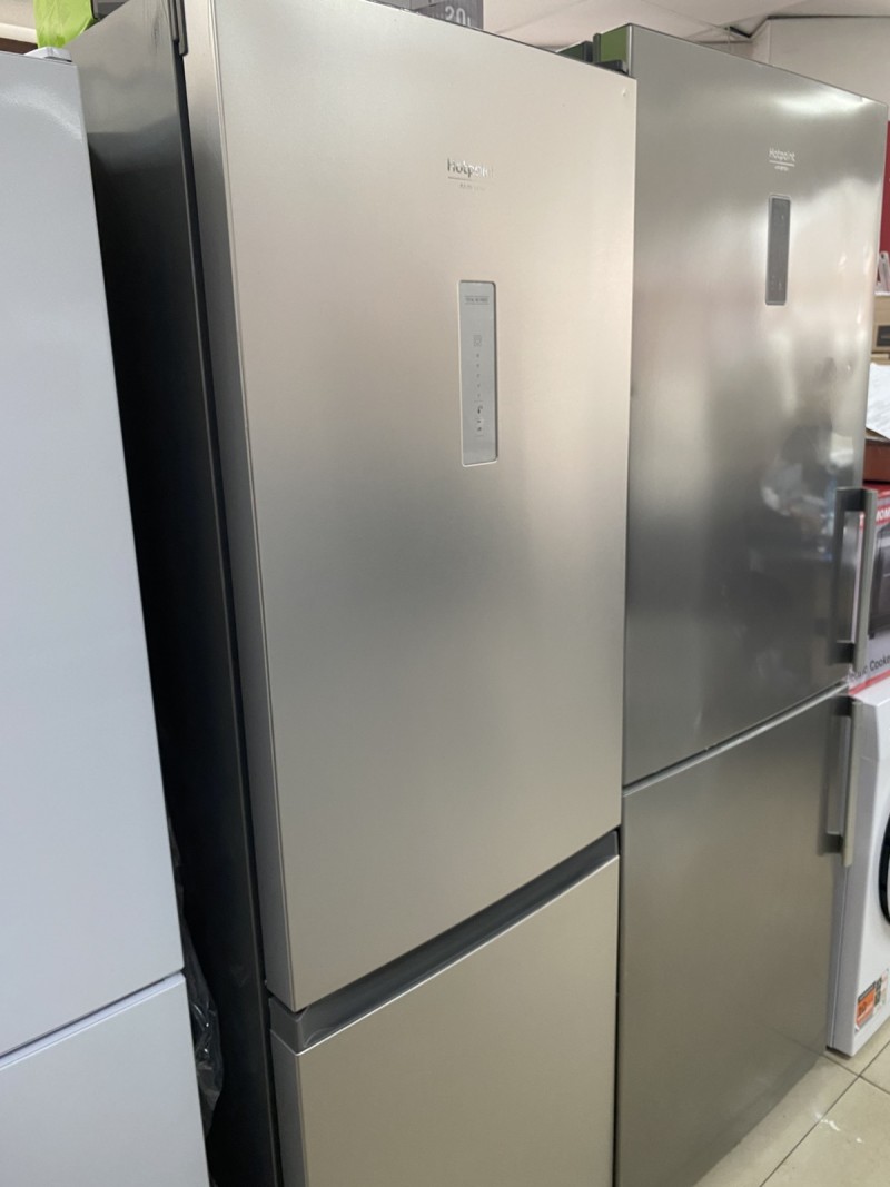 Хладилник с фризер Hotpoint-Ariston HAFC8 TO32SX*** , 335 l, E , No Frost , Инокс-18 месеца гаранция