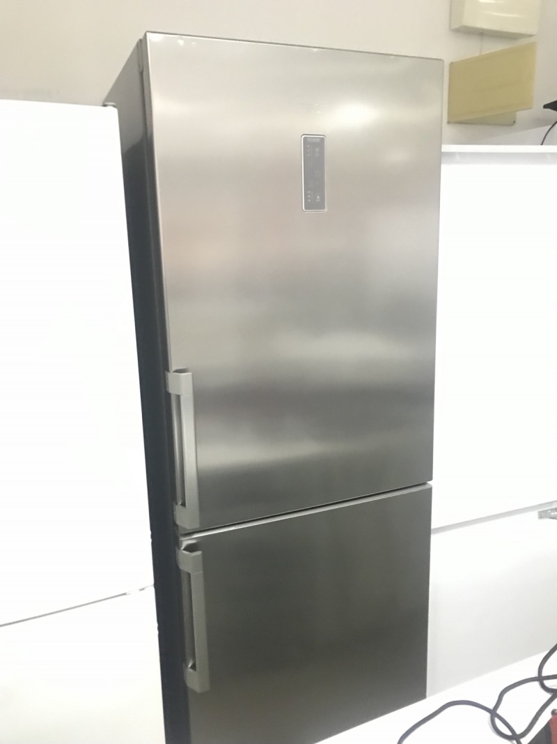 Хладилник с фризер Hotpoint HA70BE72X, 444 л, Клас A++, Full No Frost, Fresh zone, Fast cooling, Fast freezing, H 195.5 см, Inox-Нов с транспортен дефект,18 месеца гаранция.