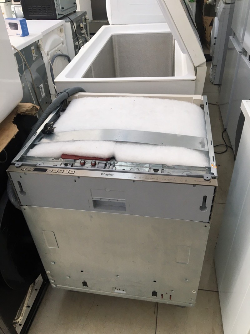WHIRLPOOL СЪДОМИЯЛНА МАШИНА WHIRLPOOL WIO 3T133 PLE