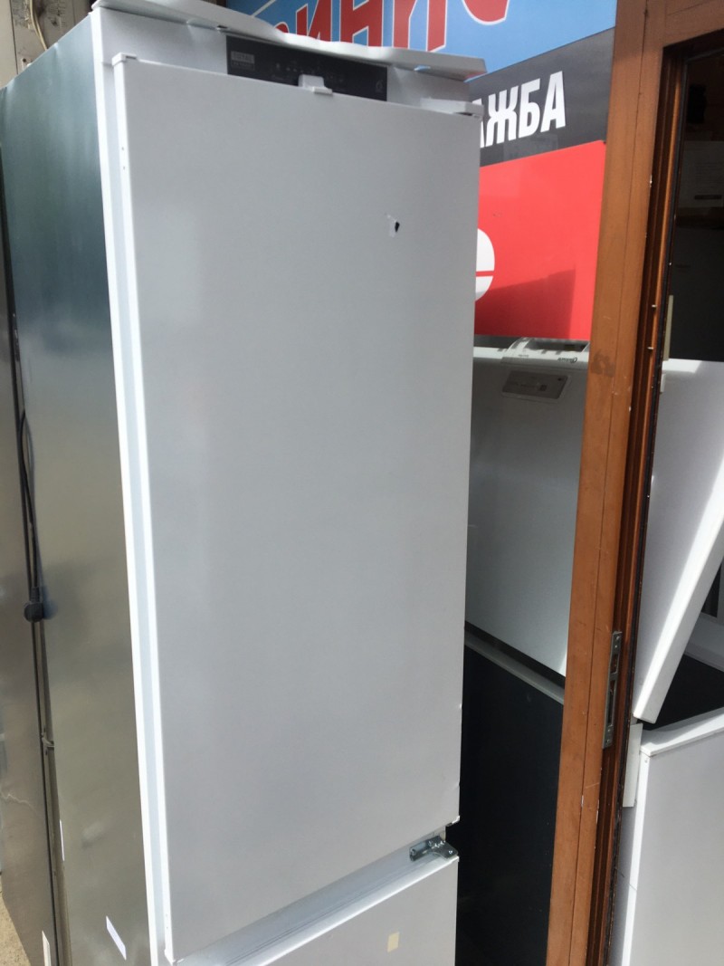 Хладилник за вграждане WHIRLPOOL WHC20 T352