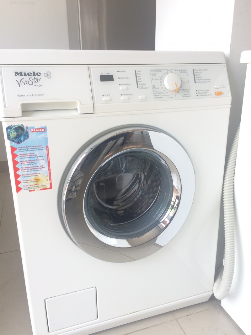 Пералня машина Miele viva star w 400 ,-капацитет на барабана 6 килограма,втора употреба в перфектно състояние.