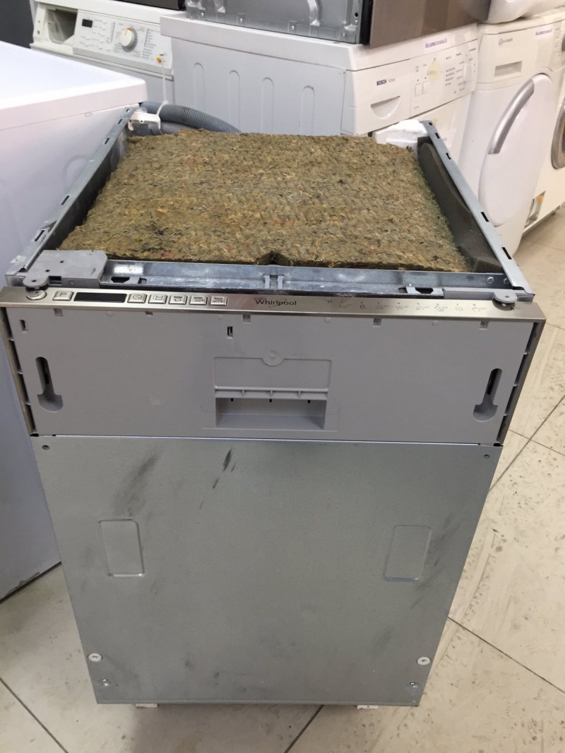 Съдомиялна Whirlpool 10 комплекта, 9 програми, 6th Sense, Power Clean, Клас D, 45 см-втора употреба в перфектно състояние.